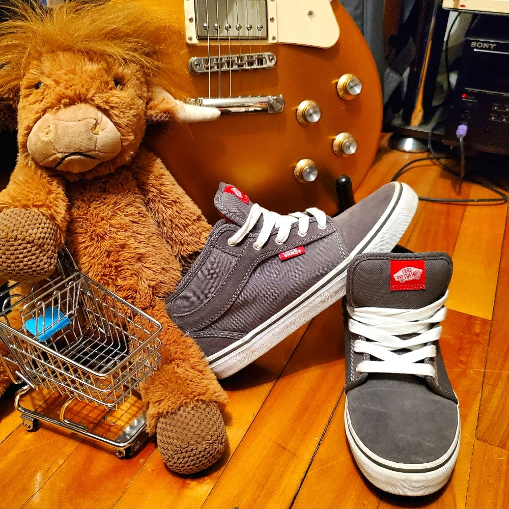 Vans half cab style fuzzy lined gray shoes